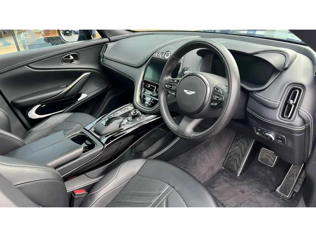 2023 DBX 707 SUV thumbnail vehicle image 2