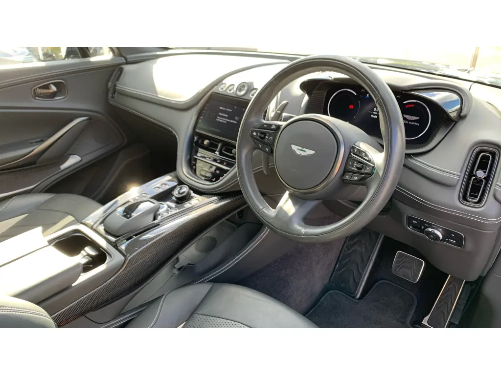 2023 DBX 707 SUV thumbnail vehicle image 2