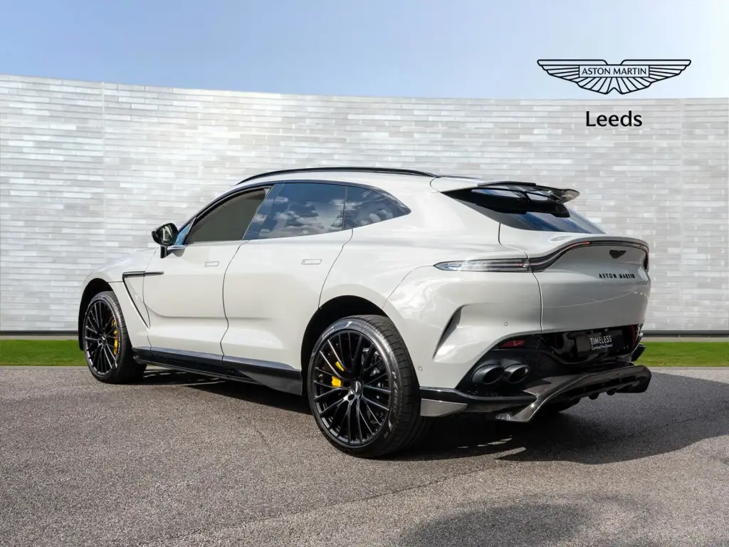 2023 DBX 707 SUV thumbnail vehicle image 1