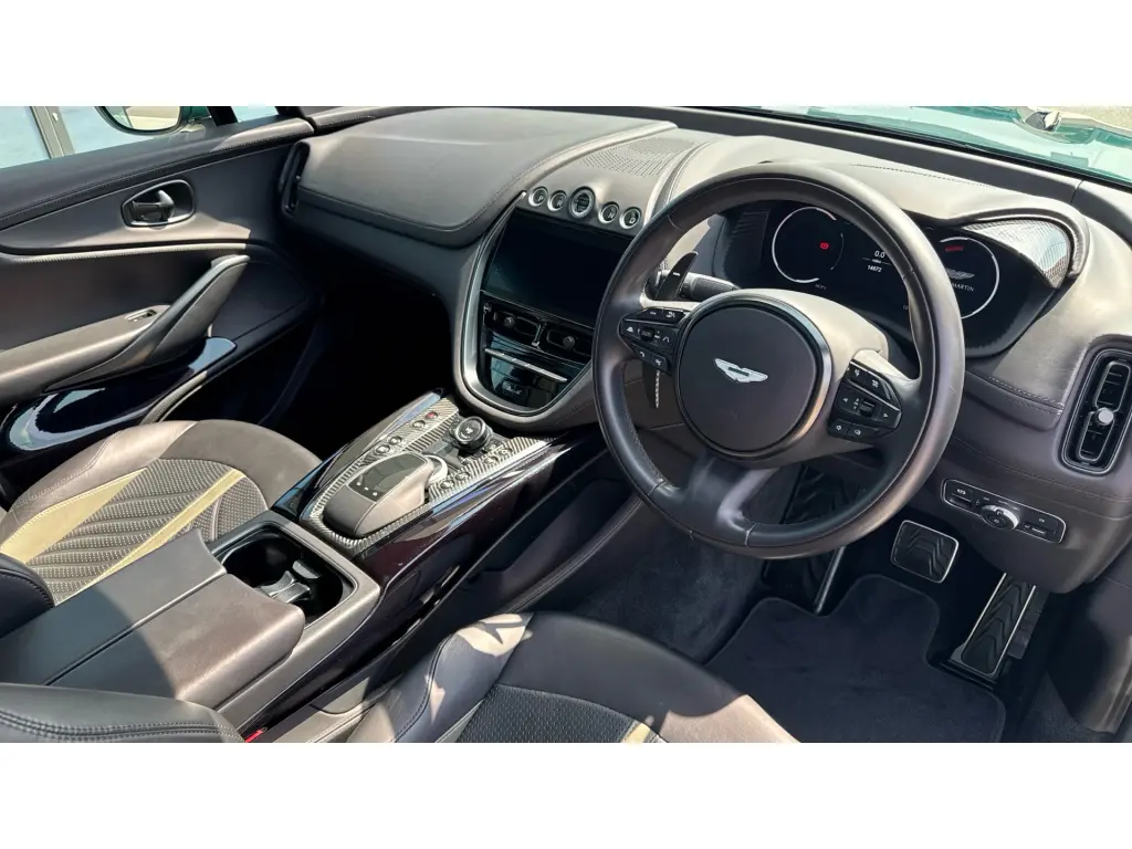 2023 DBX 707 SUV thumbnail vehicle image 2