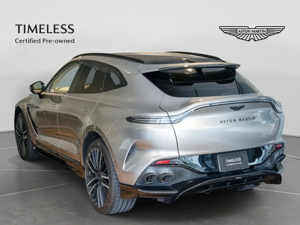 2023 DBX 707 SUV thumbnail vehicle image 1