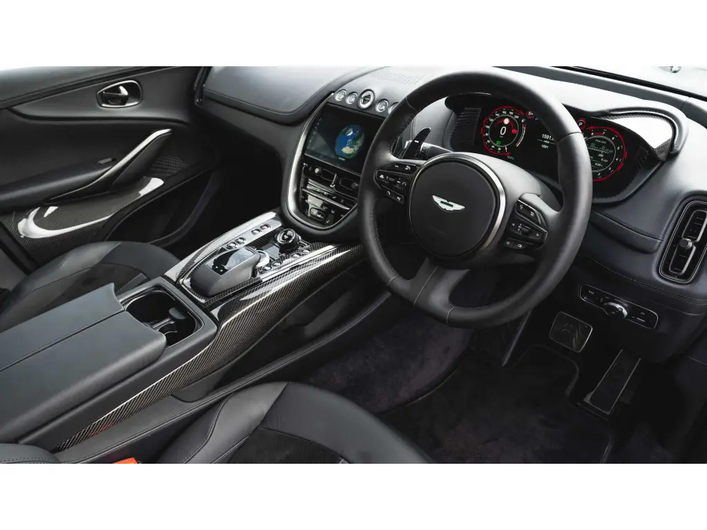 2023 DBX 707 SUV thumbnail vehicle image 2