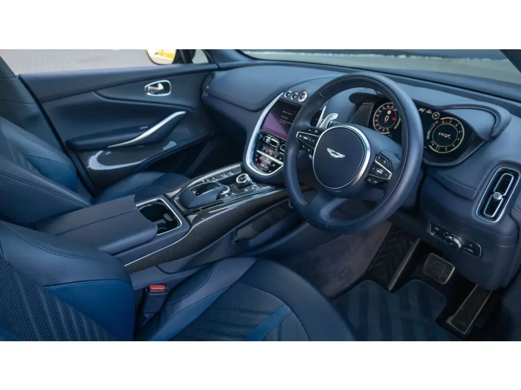 2023 DBX 707 SUV thumbnail vehicle image 2