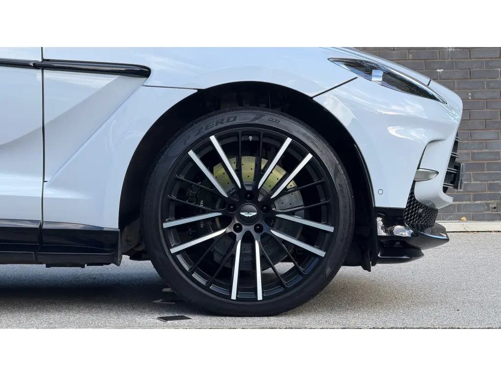 2023 DBX 707 SUV thumbnail vehicle image 3