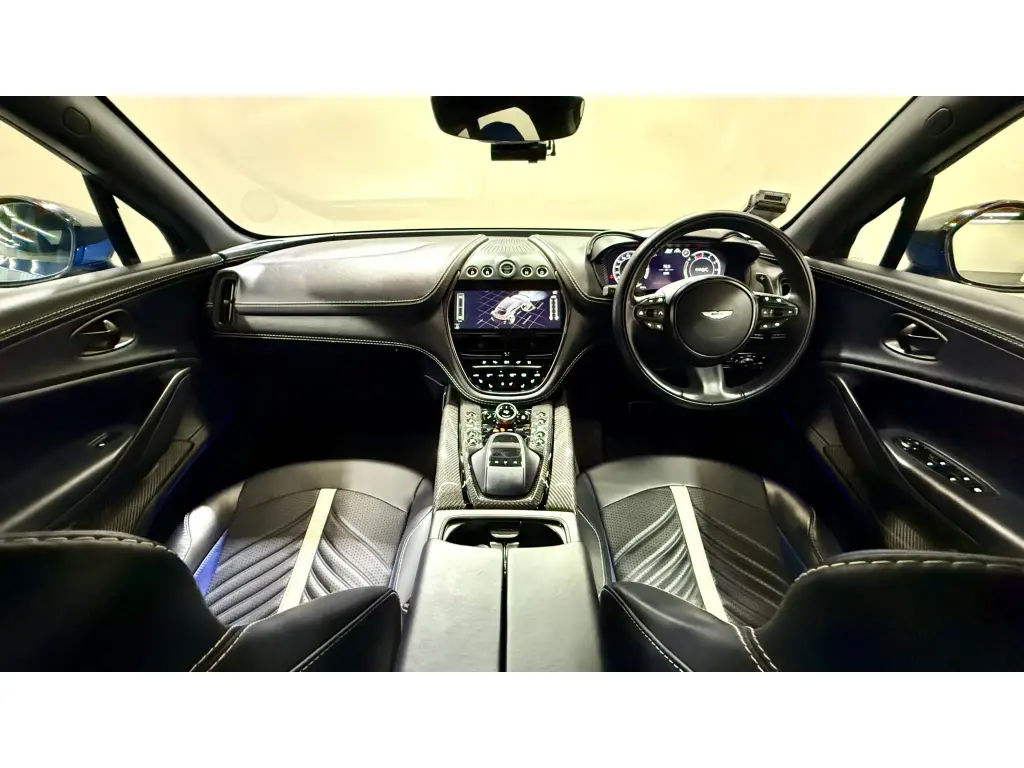 2023 DBX 707 SUV thumbnail vehicle image 2