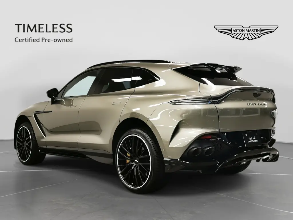 2023 DBX 707 SUV thumbnail vehicle image 1