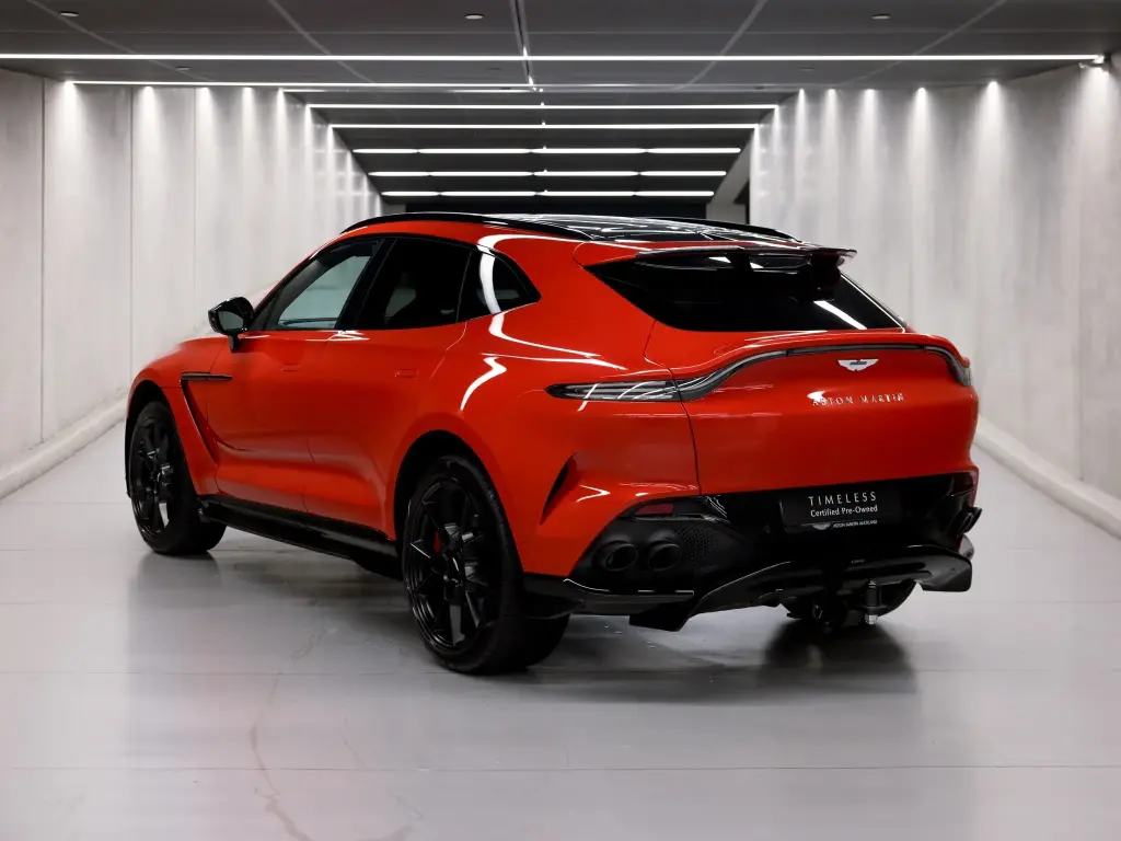 2023 DBX 707 SUV thumbnail vehicle image 1