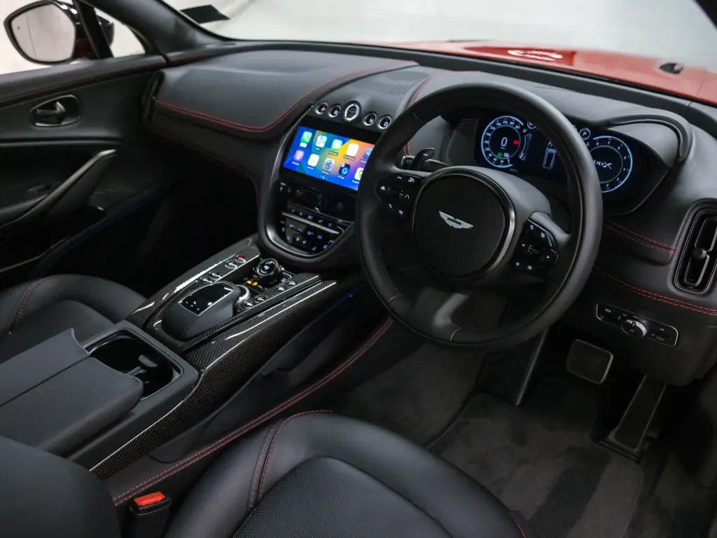 2023 DBX 707 SUV thumbnail vehicle image 2