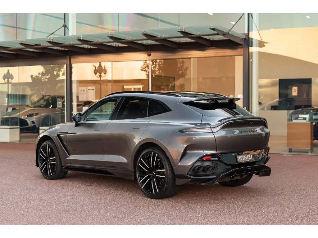 2023 DBX 707 SUV thumbnail vehicle image 1