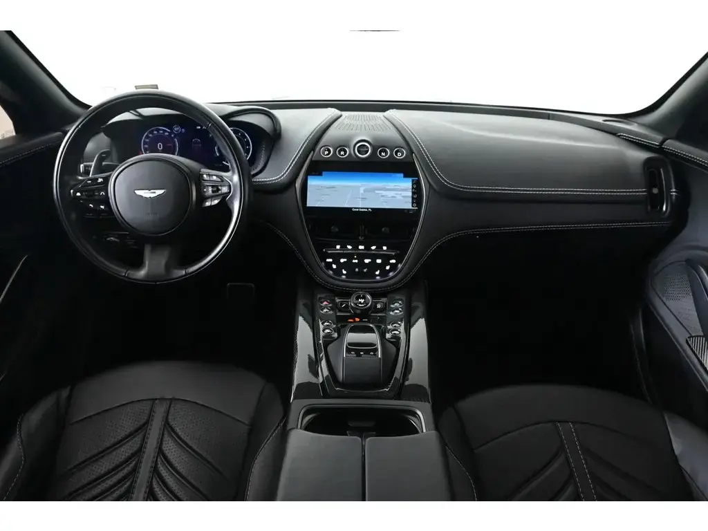 2023 DBX 707 SUV thumbnail vehicle image 2