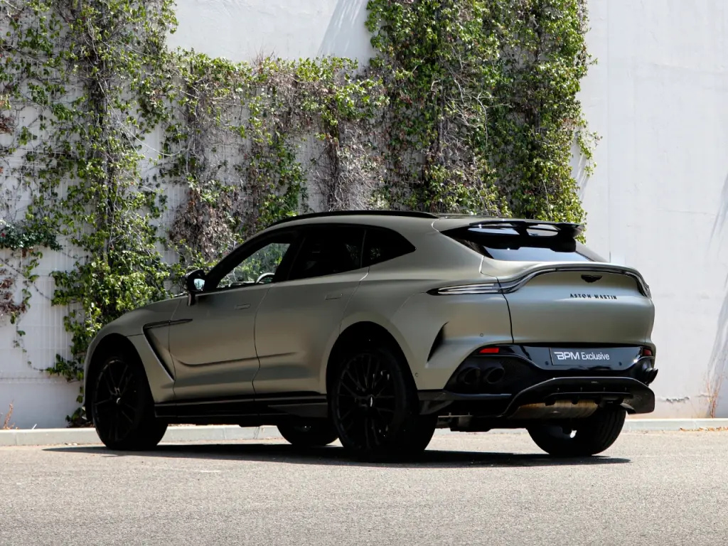 2023 DBX 707 SUV thumbnail vehicle image 1