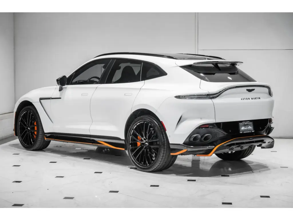 2023 DBX 707 SUV thumbnail vehicle image 1