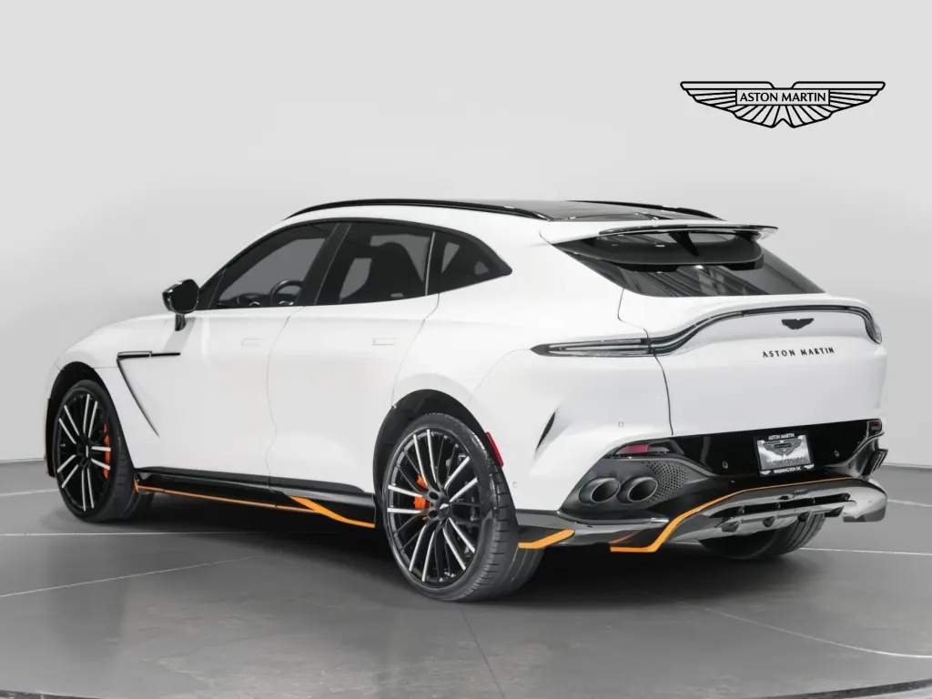 2023 DBX 707 SUV thumbnail vehicle image 1