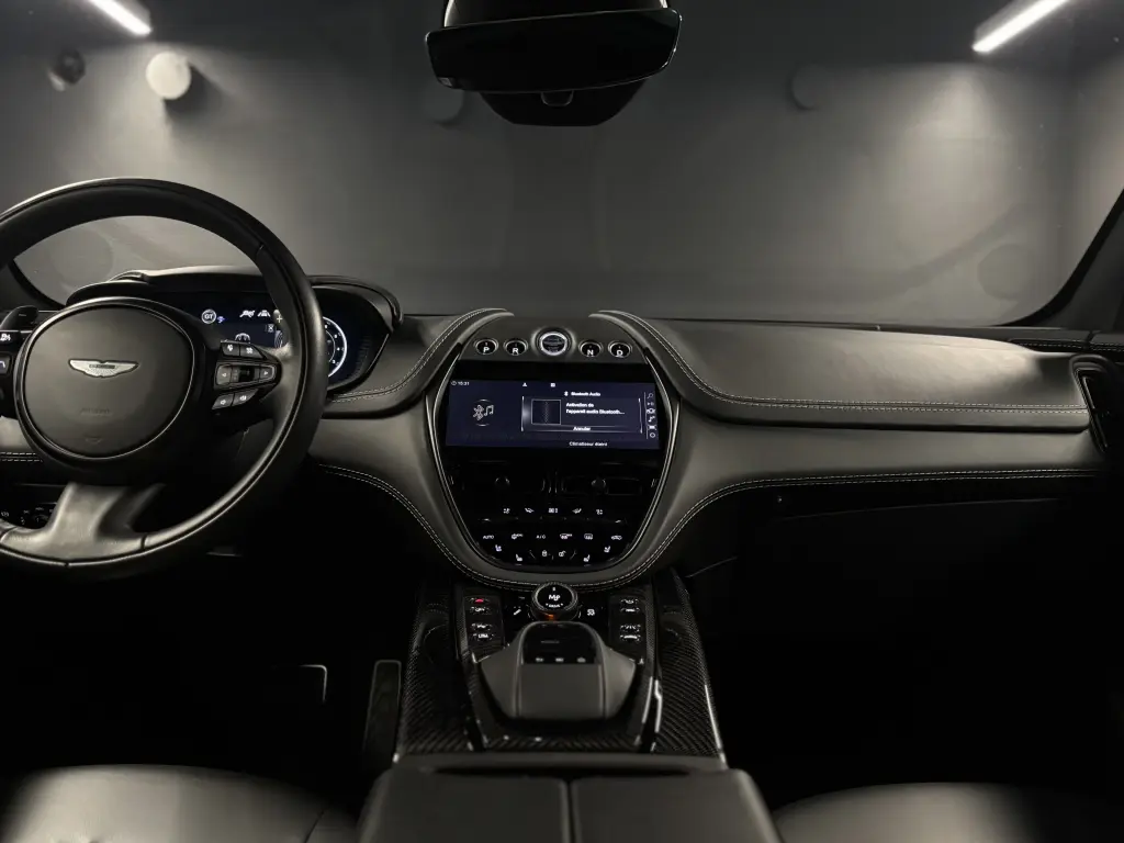 2023 DBX 707 SUV thumbnail vehicle image 2