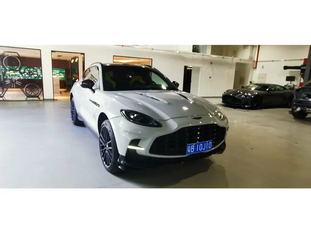 2023 DBX 707 SUV main vehicle image