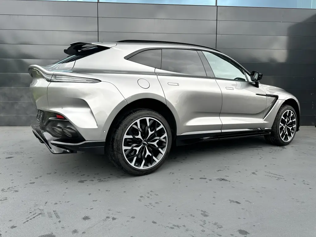 2023 DBX 707 SUV thumbnail vehicle image 1