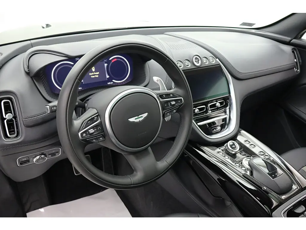 2023 DBX 707 SUV thumbnail vehicle image 2
