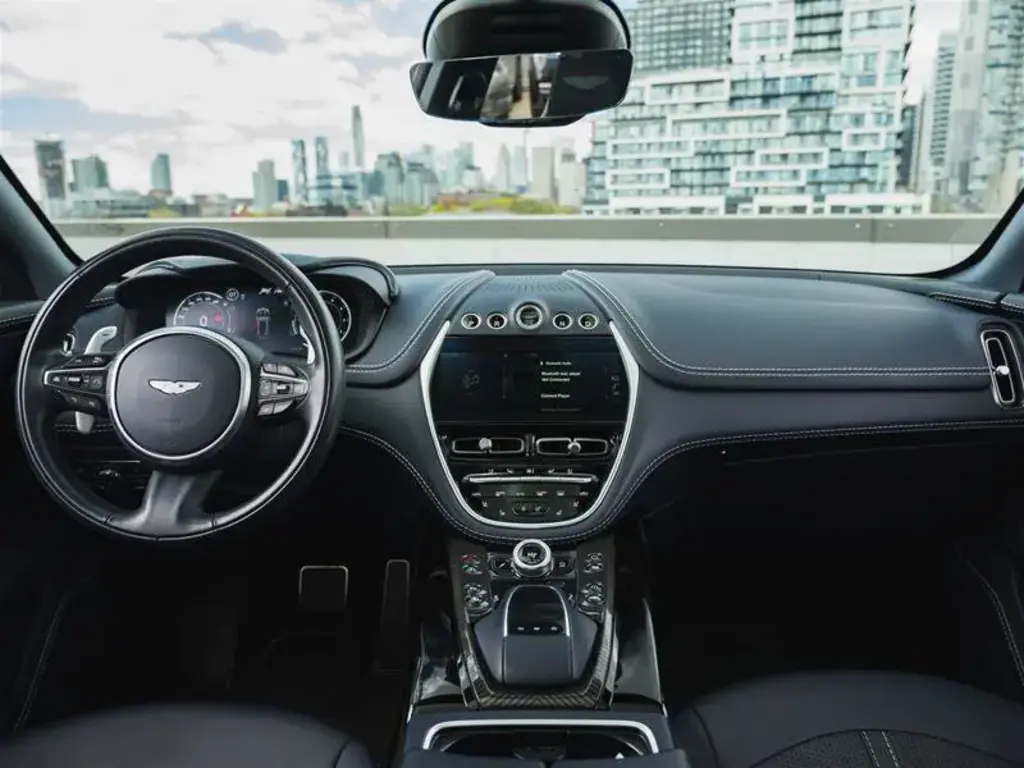 2023 DBX 707 SUV thumbnail vehicle image 2