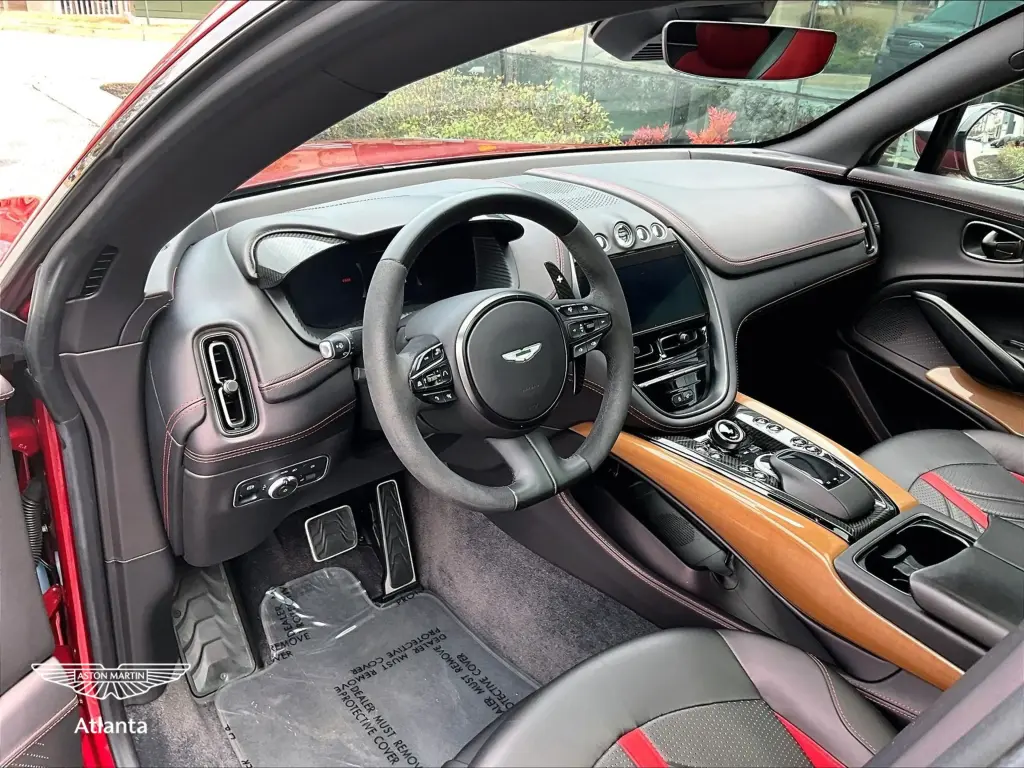 2023 DBX 707 SUV thumbnail vehicle image 2