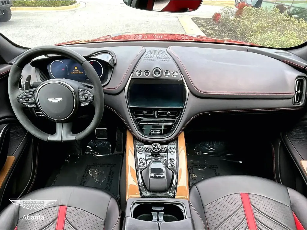 2023 DBX 707 SUV thumbnail vehicle image 2