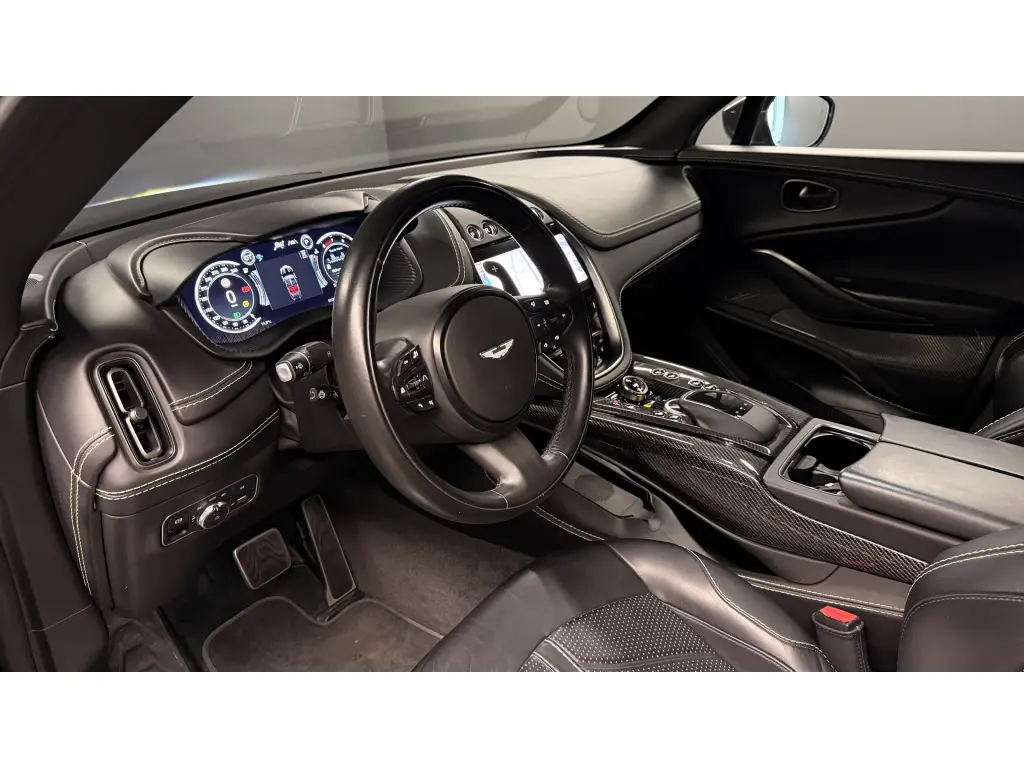 2023 DBX 707 SUV thumbnail vehicle image 2
