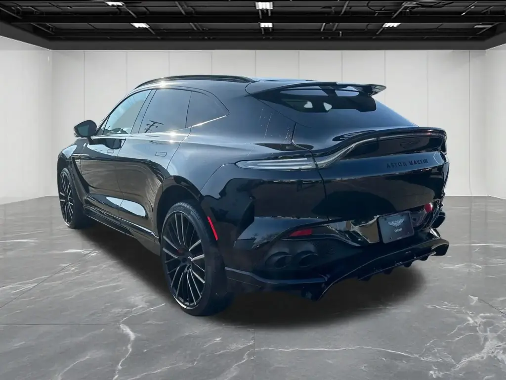 2023 DBX 707 SUV thumbnail vehicle image 1