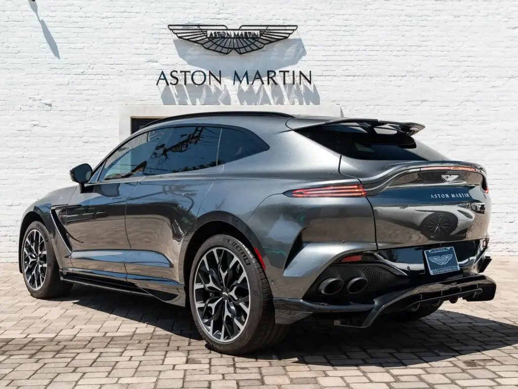 2023 DBX 707 SUV thumbnail vehicle image 1