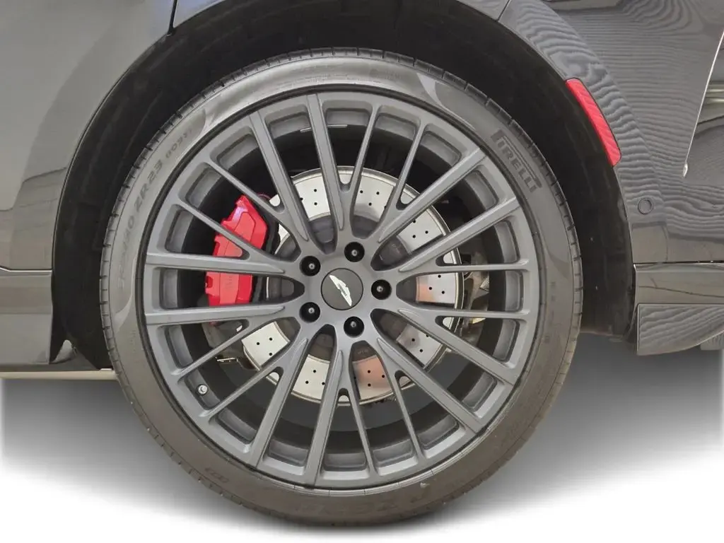 2023 DBX 707 SUV thumbnail vehicle image 3