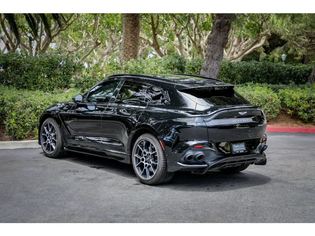 2023 DBX 707 SUV thumbnail vehicle image 1