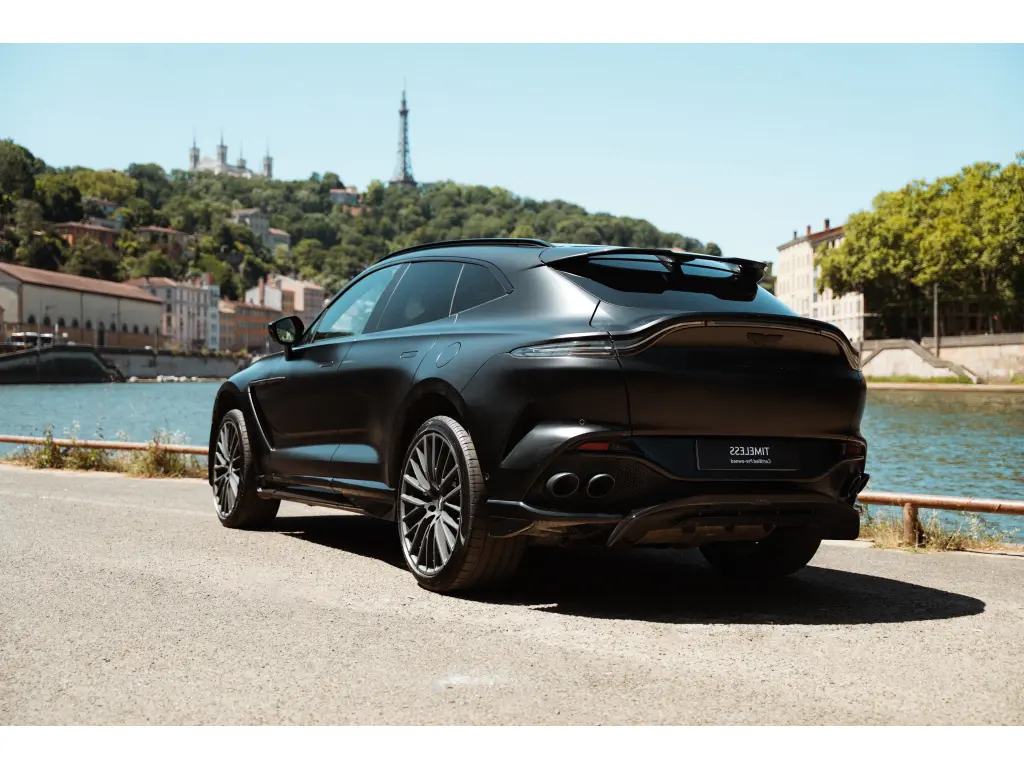 2023 DBX 707 SUV thumbnail vehicle image 1