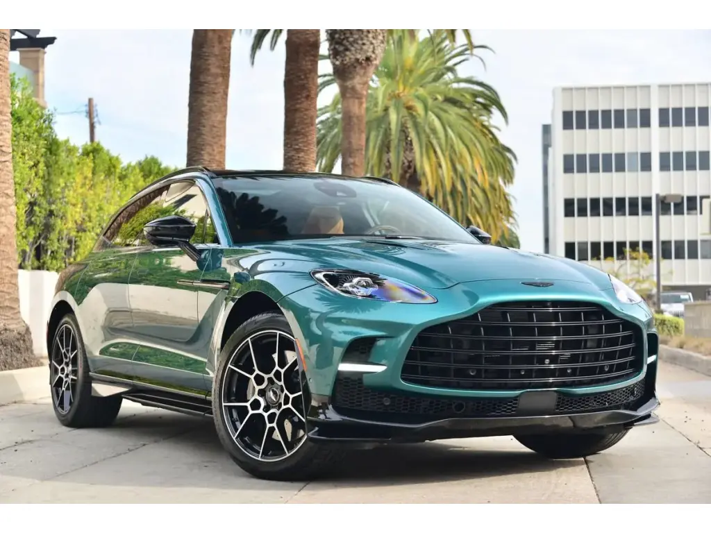 2023 DBX 707 SUV main vehicle image