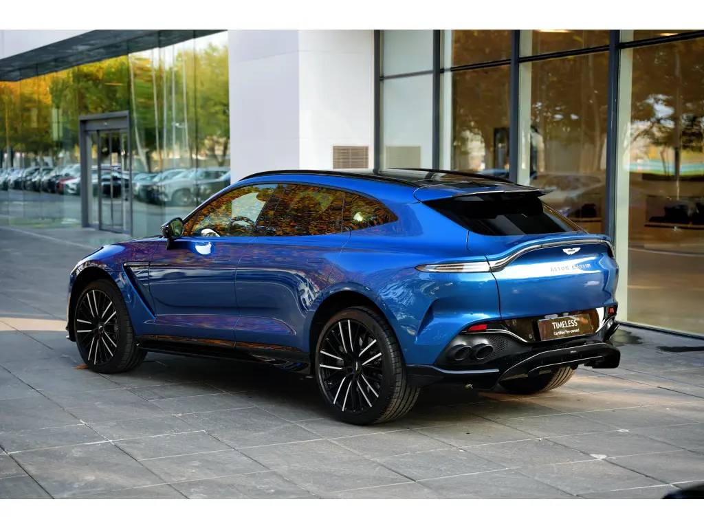 2023 DBX 707 SUV thumbnail vehicle image 1