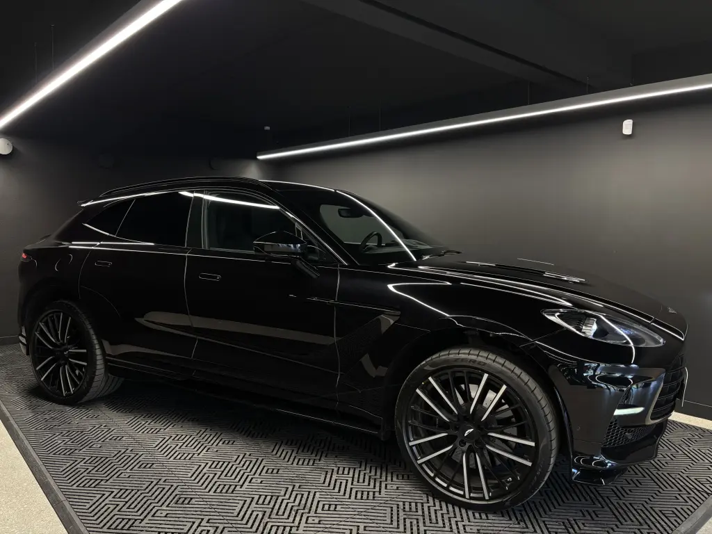 2023 DBX 707 SUV main vehicle image