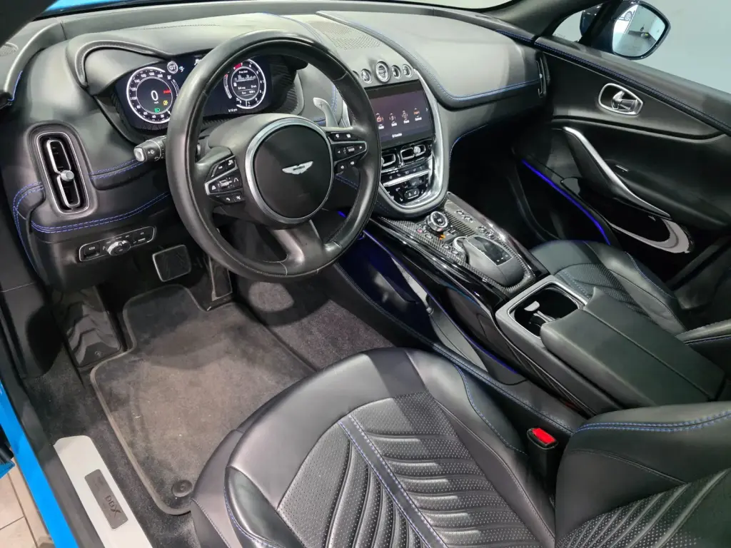 2023 DBX 707 SUV thumbnail vehicle image 2