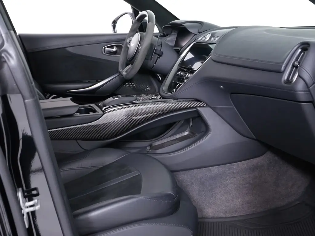 2023 DBX 707 SUV thumbnail vehicle image 2