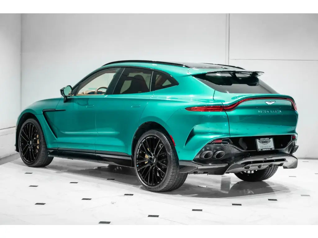 2023 DBX 707 SUV thumbnail vehicle image 1