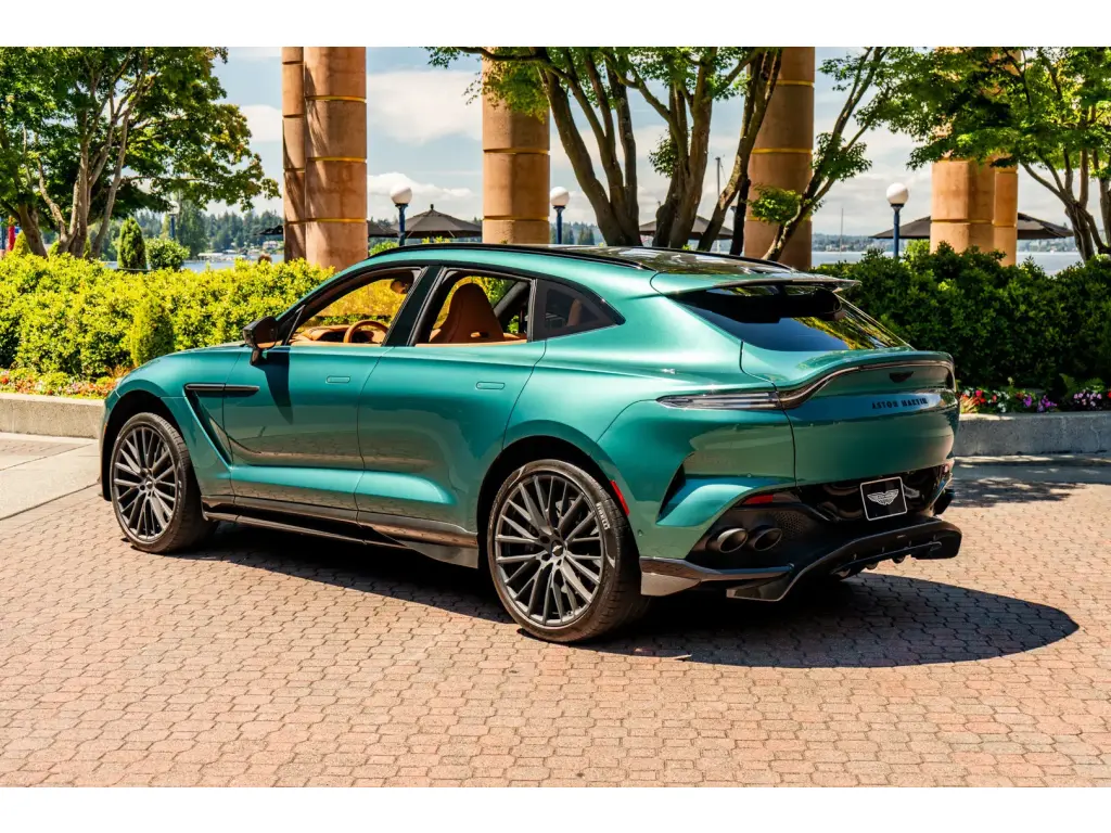 2023 DBX 707 SUV thumbnail vehicle image 1