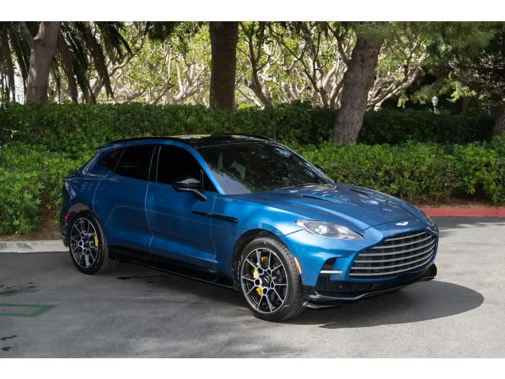 2023 DBX 707 SUV main vehicle image