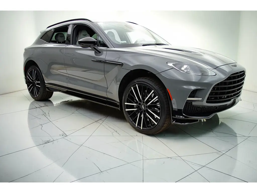 2023 DBX 707 SUV main vehicle image