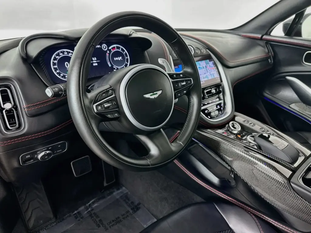 2023 DBX 707 SUV thumbnail vehicle image 2
