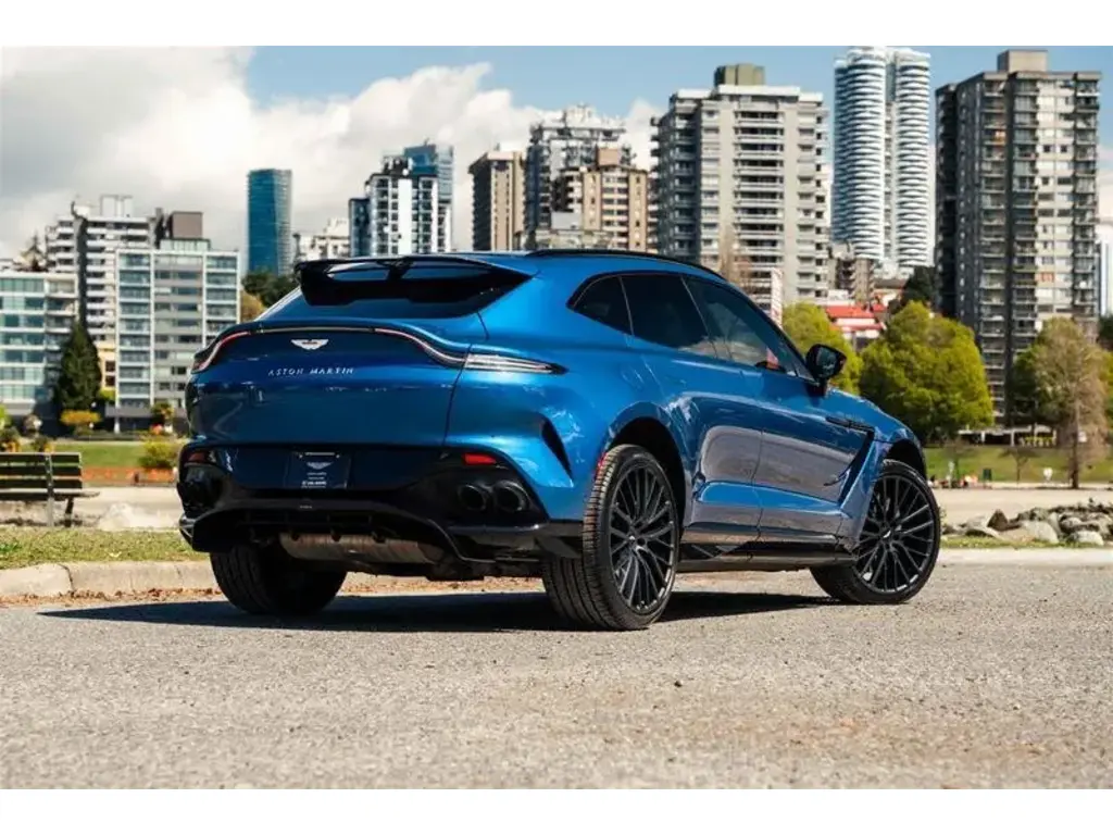2023 DBX 707 SUV thumbnail vehicle image 1