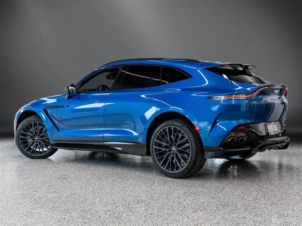 2023 DBX 707 SUV thumbnail vehicle image 1