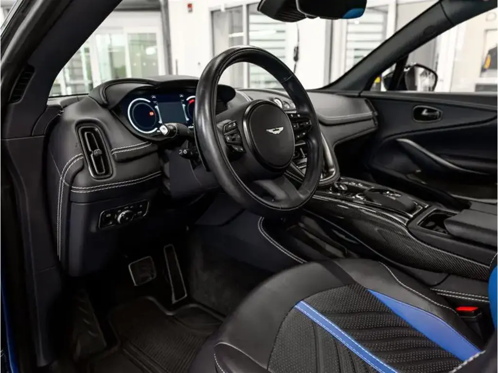 2023 DBX 707 SUV thumbnail vehicle image 2