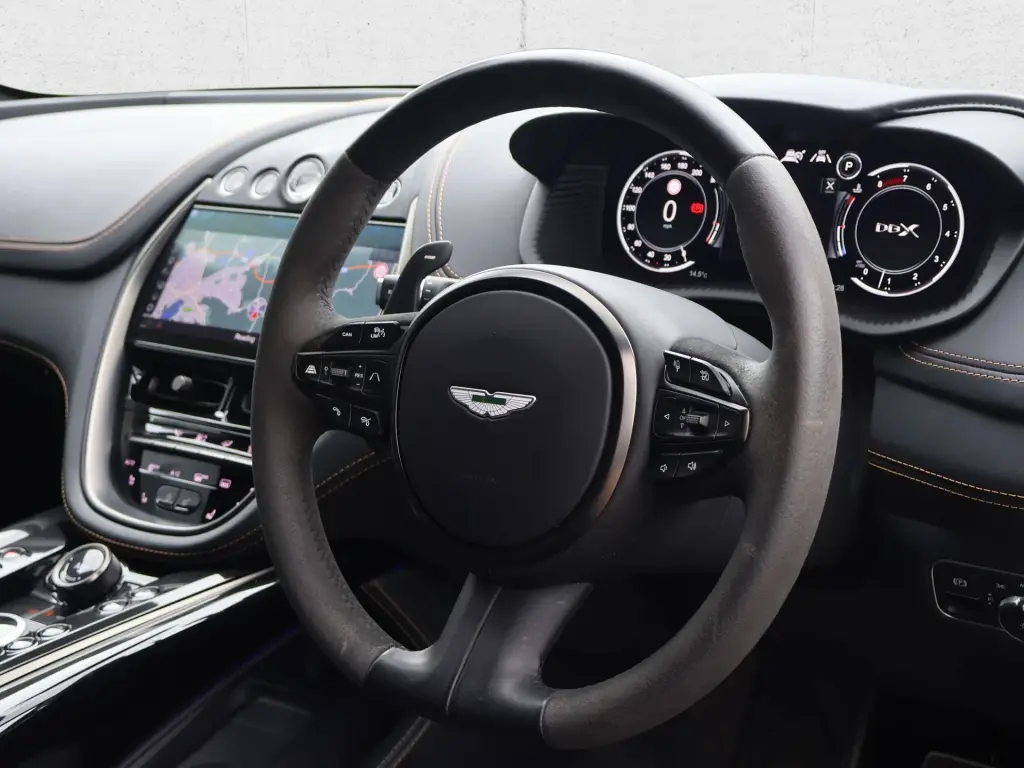 2024 DBX 707 SUV thumbnail vehicle image 2