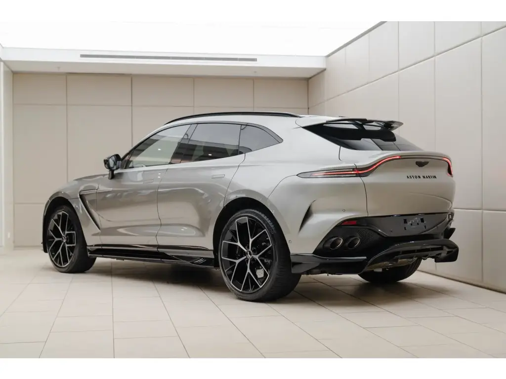 2024 DBX 707 SUV thumbnail vehicle image 1