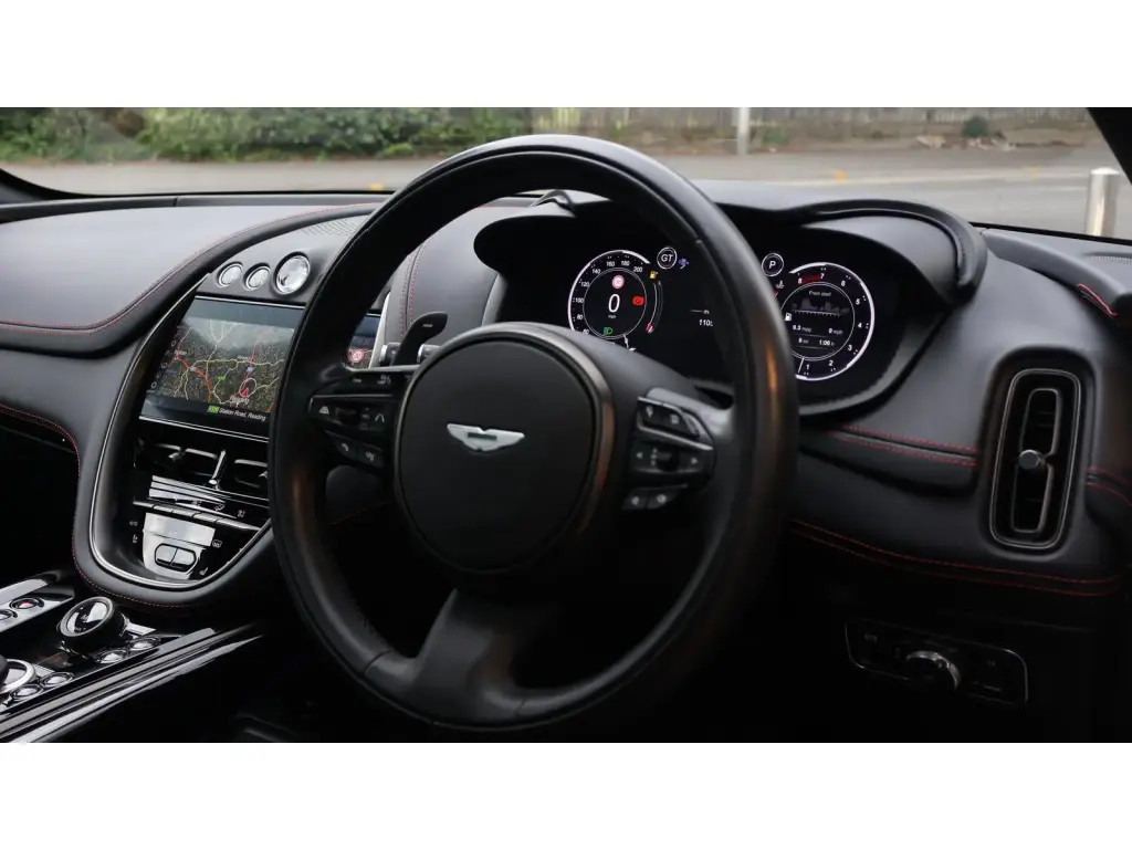 2024 DBX 707 SUV thumbnail vehicle image 3