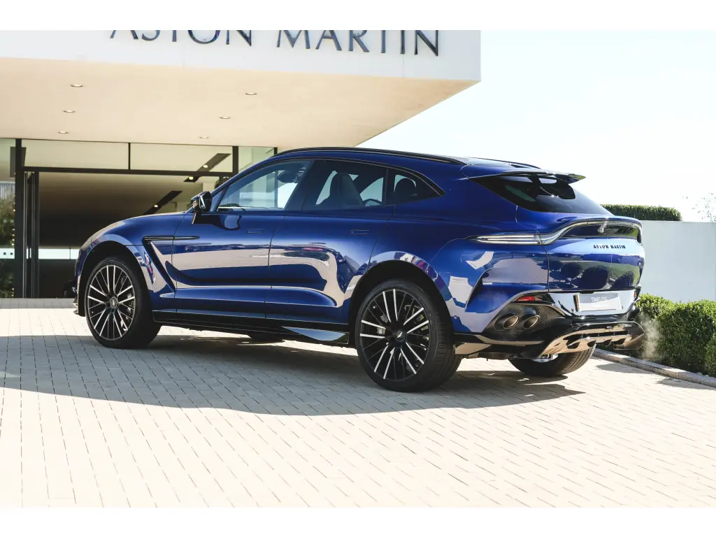 2024 DBX 707 SUV thumbnail vehicle image 1