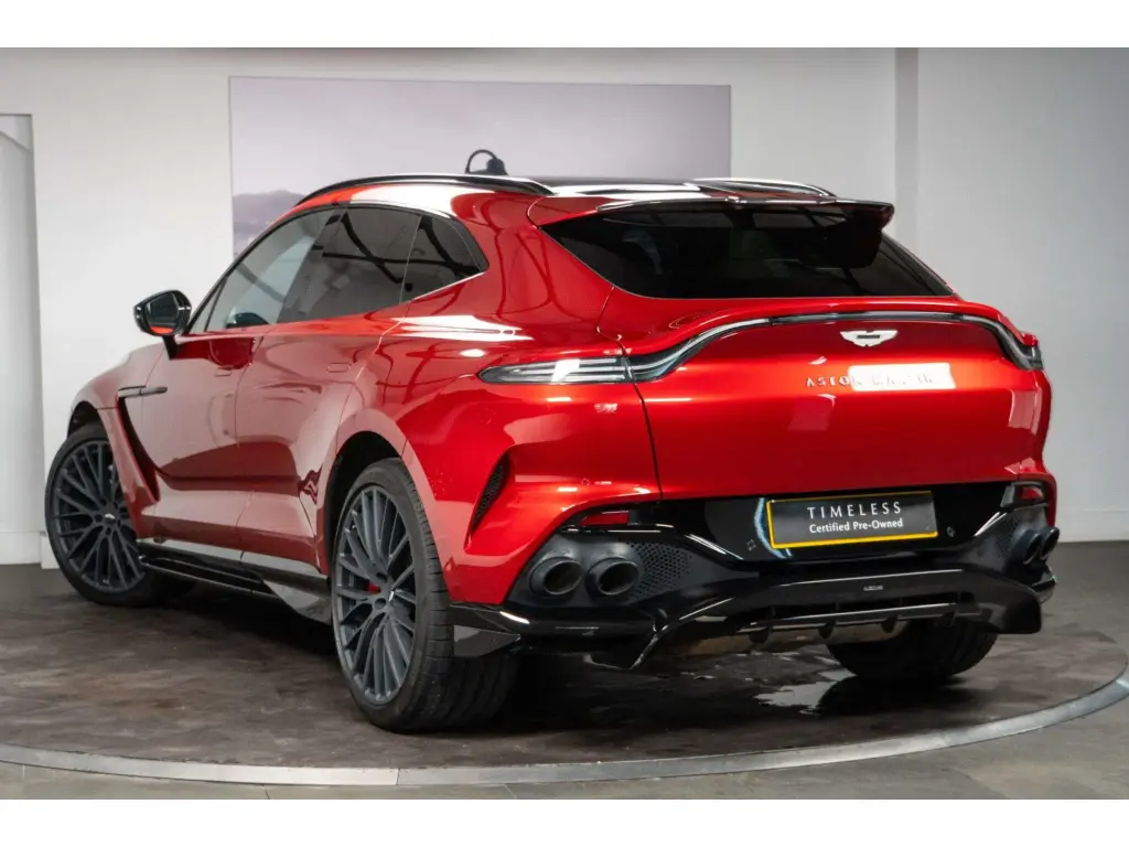 2024 DBX 707 SUV thumbnail vehicle image 1