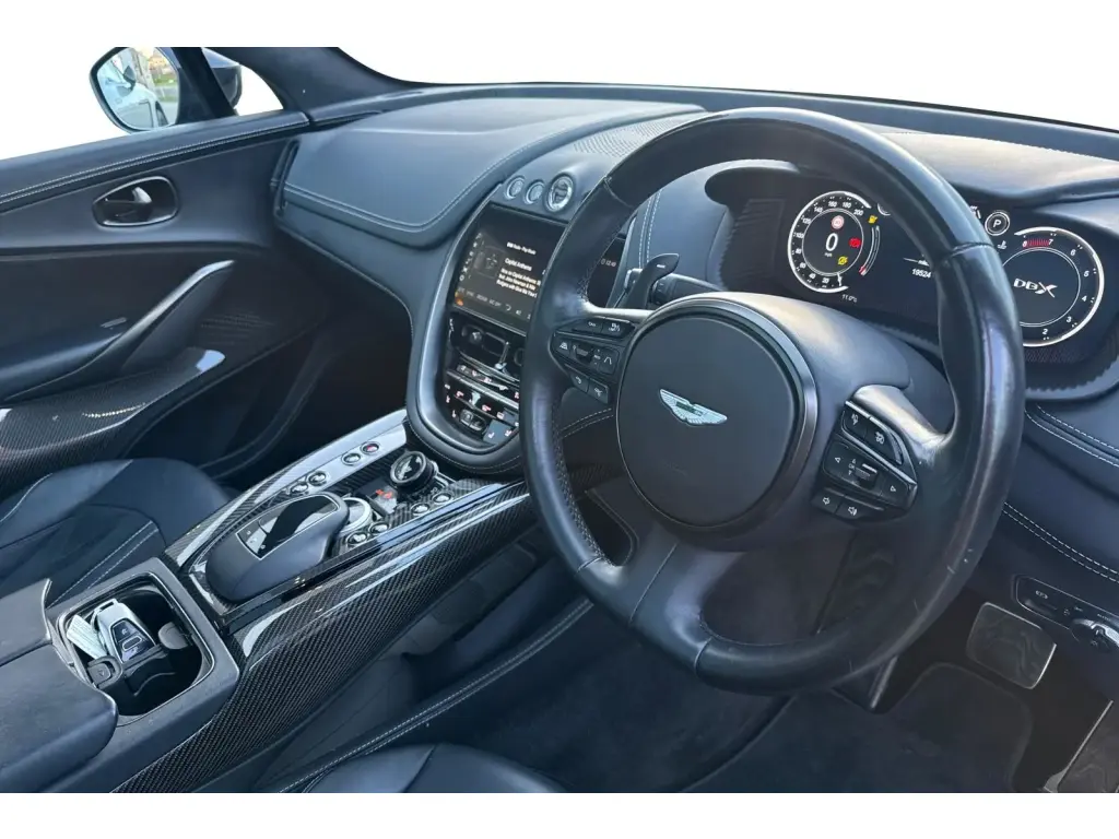 2024 DBX 707 SUV thumbnail vehicle image 2