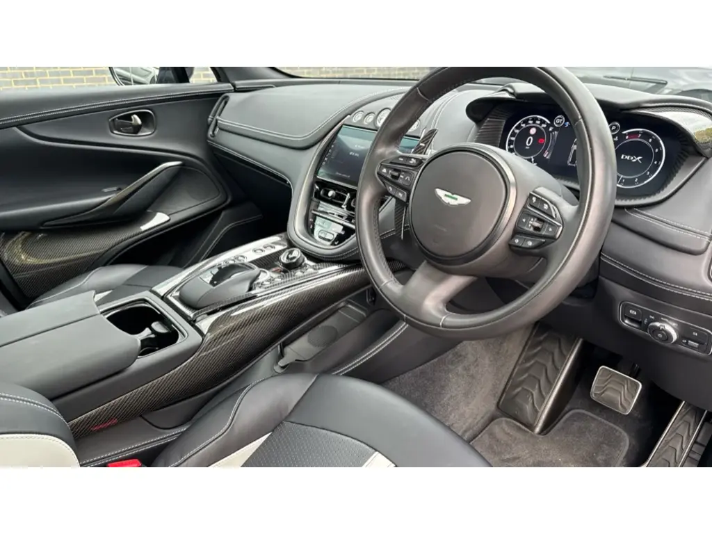 2024 DBX 707 SUV thumbnail vehicle image 2